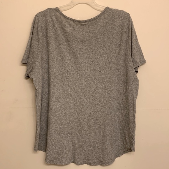 Old Navy T-Shirt - Picture 8 of 9